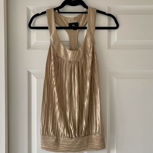 iz Byer California Gold Pleated Scoop Neck Racerback Tank Top M (Women’s)